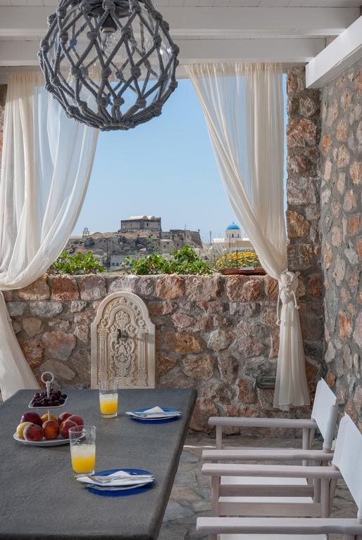 Red Cliff Villa 2Bedroom Villa With Caldera View And Plunge Pool Akrotírion Oda fotoğraf
