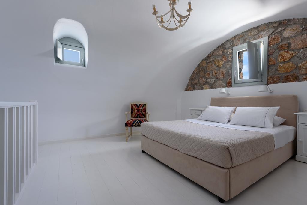 Red Cliff Villa 2Bedroom Villa With Caldera View And Plunge Pool Akrotírion Dış mekan fotoğraf
